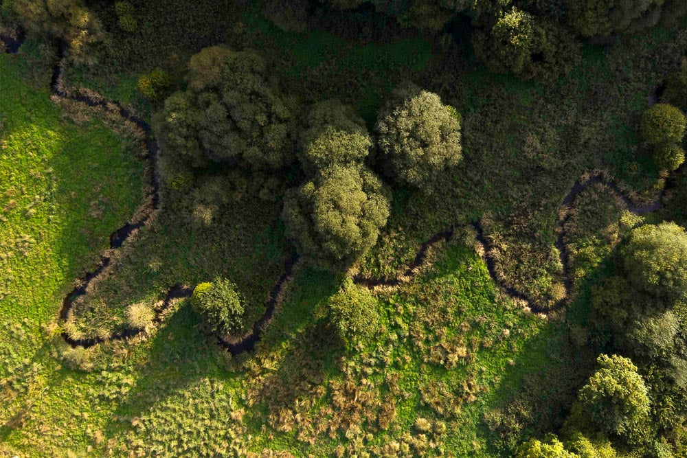 p.010, Le Blavet serpentant dans la campagne de Bourbriac, Côtes d'Armor.
