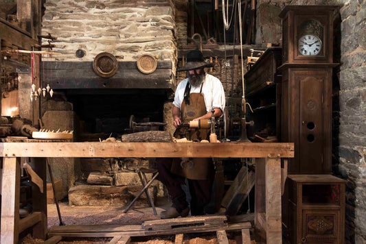 p.108, Reconstitution d'une scène de la vie quotidienne, village de Poul-Fetan.