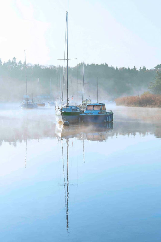 p.121, A l'approche d'Hennebont le Blavet devient un havre de paix qui accueille nombre de voiliers et vedettes.