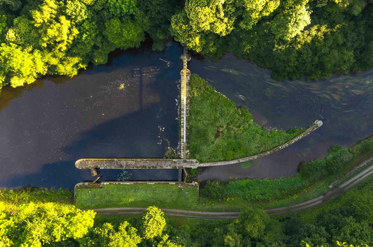 p.056, Une écluse vue d'en haut.