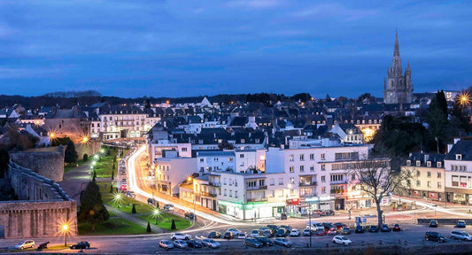 p.122, Hennebont de nuit.